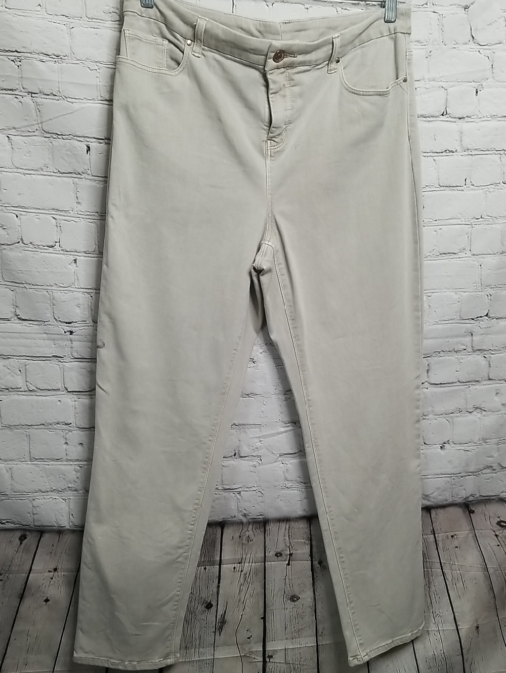 Chico's Size 2 Mid Rise Ankle Pants